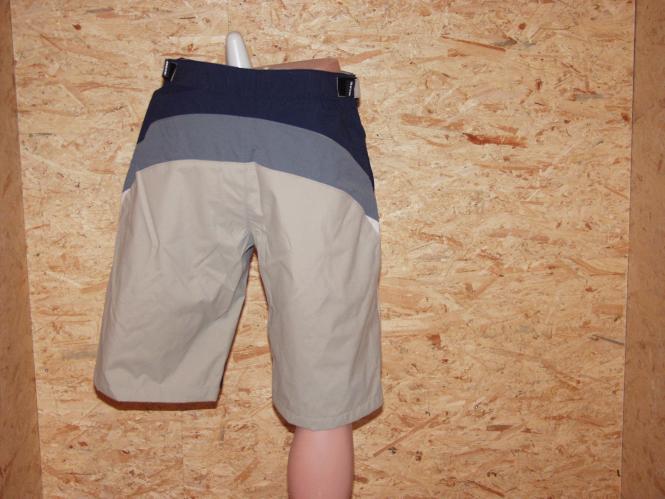 AXIS SHORT L | blau/ecru-sand
