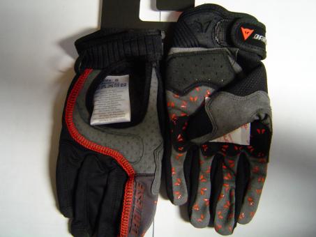 A-Max Gloves 